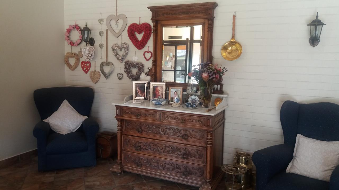 Lavender Lodge Vryburg Eksteriør bilde
