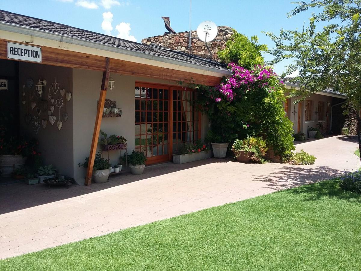 Lavender Lodge Vryburg Eksteriør bilde
