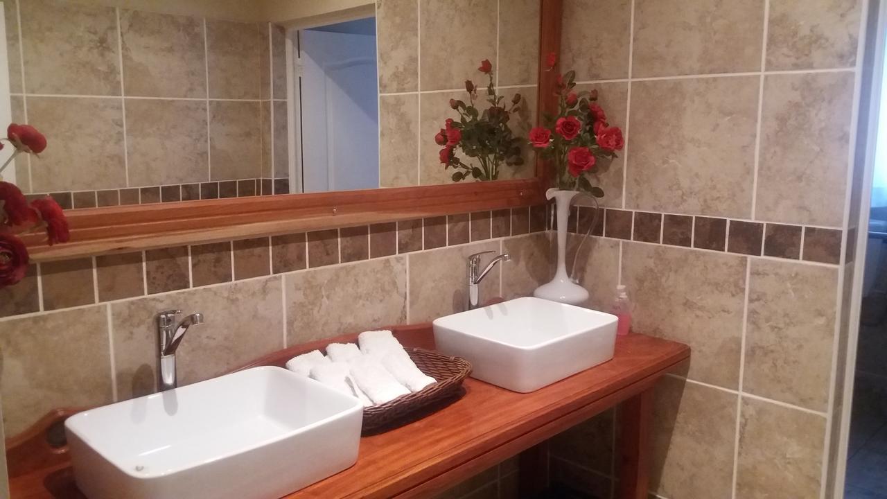 Lavender Lodge Vryburg Eksteriør bilde